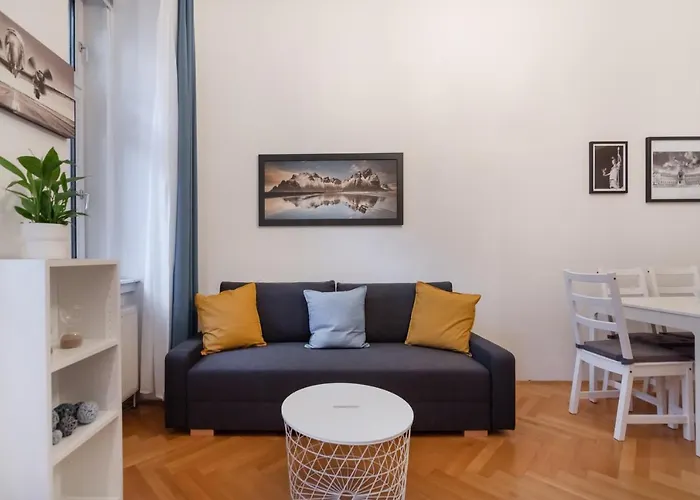 Zentrale Ruhelage Im Typischen Wiener Altbau Апартаменти Відень