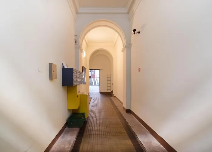 Zentrale Ruhelage Im Typischen Wiener Altbau * Vienna