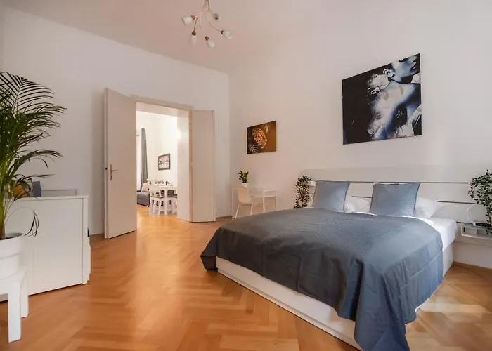 Apartment Zentrale Ruhelage Im Typischen Wiener Altbau Vienna
