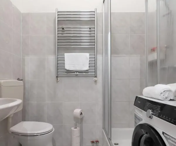 Apartment Zentrale Ruhelage Im Typischen Wiener Altbau Vienna