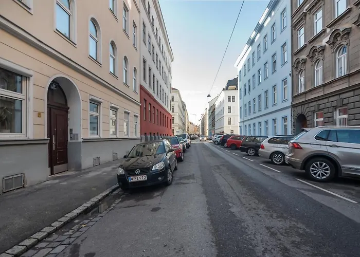 Zentrale Ruhelage Im Typischen Wiener Altbau Апартаменти Відень